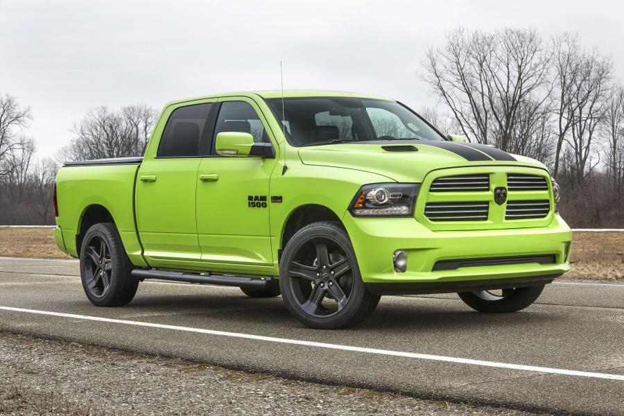  Dodge Ram 1500 Sublime Sport Crew Cab 2017 года  (фото 1 из 12)
